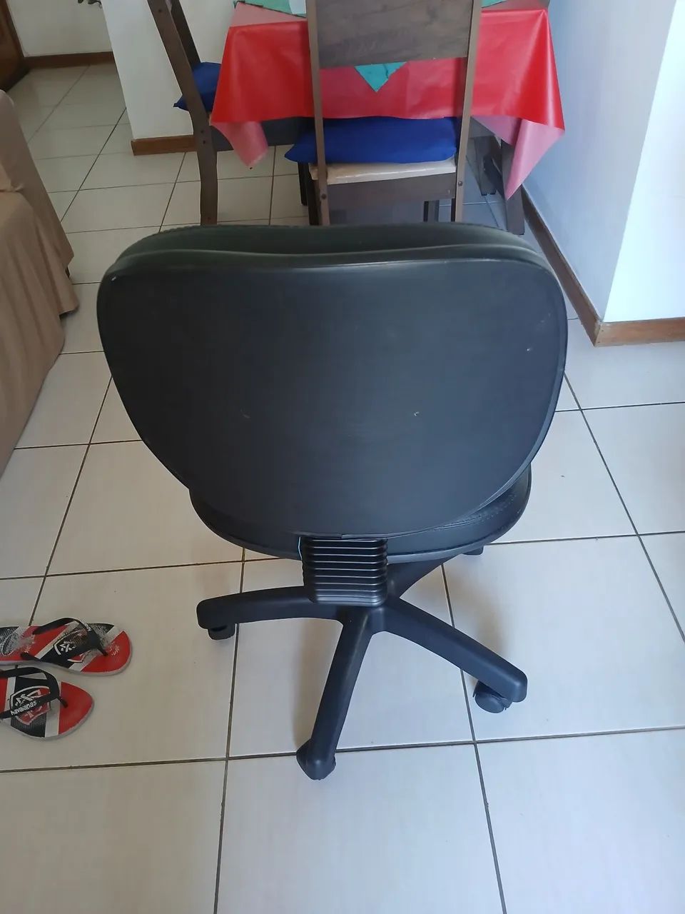 Vende-se  2 cadeiras de escritório tel * - Foto 3