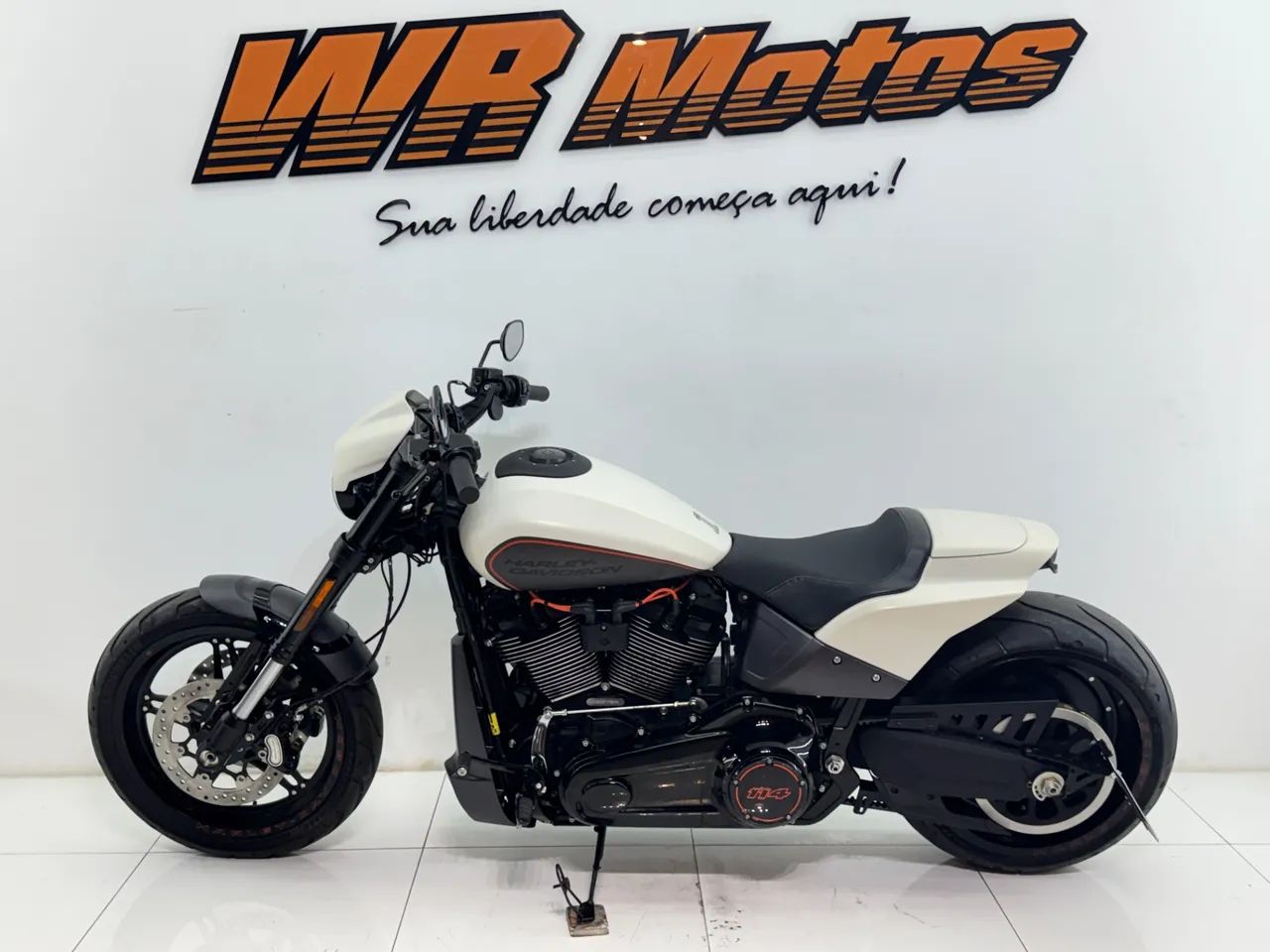HARLEY-DAVIDSON SOFTAIL FXDR 114 - Foto 3
