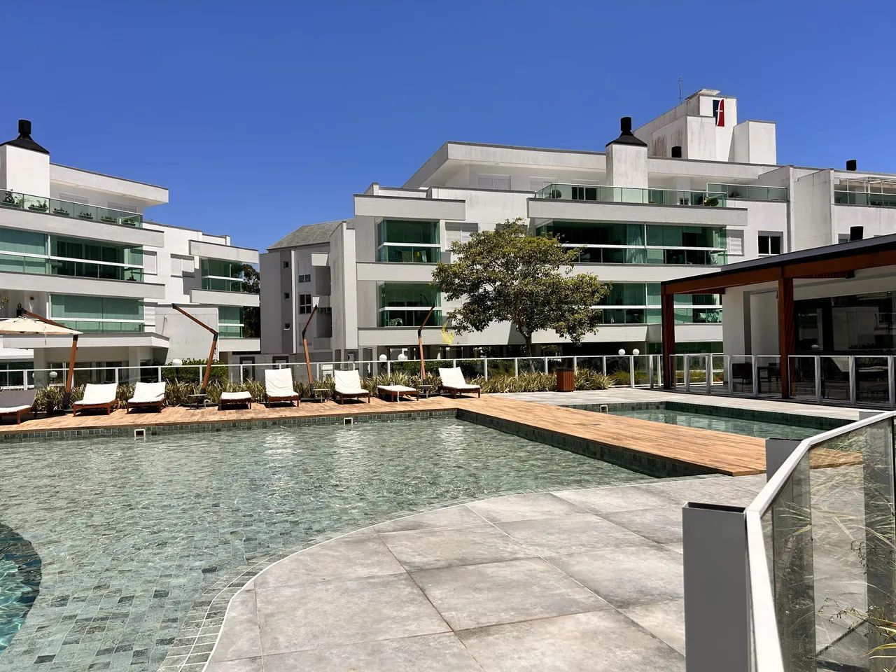Lindo apartamento em condomínio clube em Jurerê! REF: 597 - Foto 4