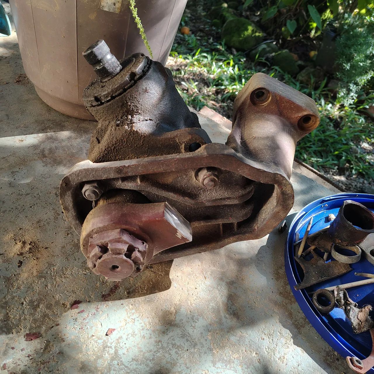 Vendo CX de direção 608 ! 