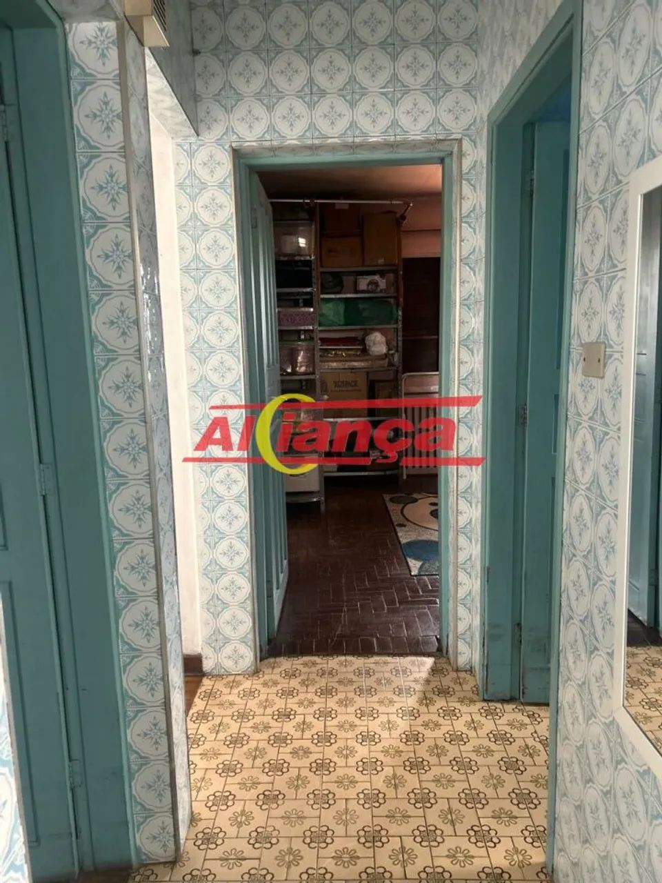 CASA TERREA COM EDICULA, 3 DORMITÓRIOS, 2 VAGAS , 260 METROS - Foto 3