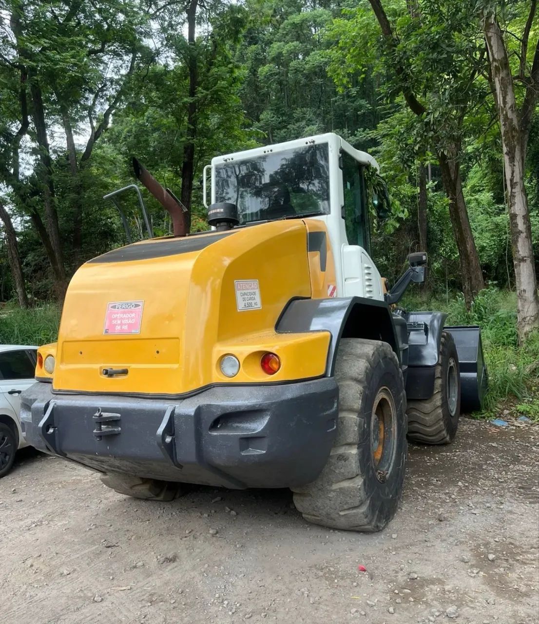 Pá Carregadeira Liebherr ano 2018 com 11.350 horas e ar condicionado, em MG - Foto 2