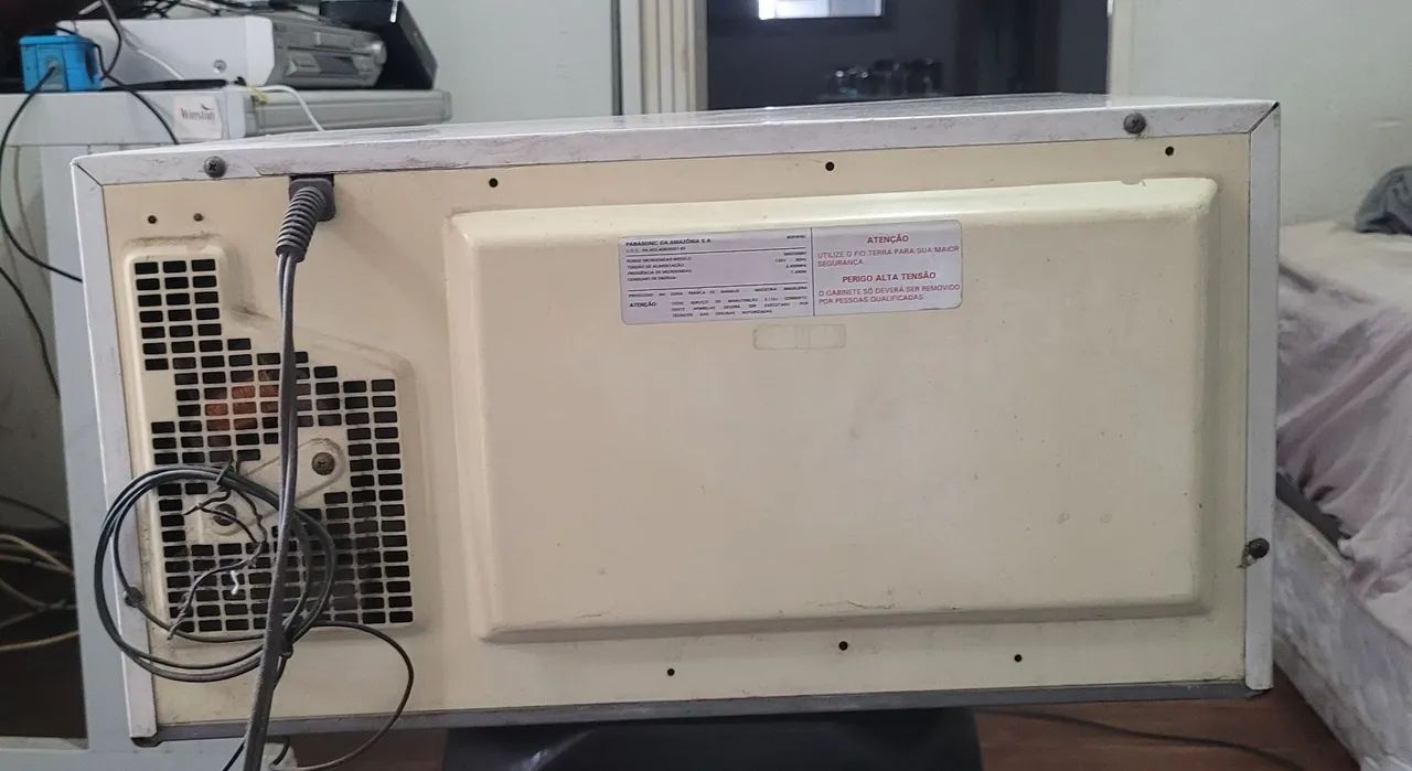 Microondas Panasonic Junior Modelo nn5556bh 1200w - Foto 4