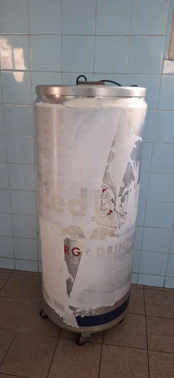 Refrigerador "lata" - usado - modelo Redbul - Foto 4