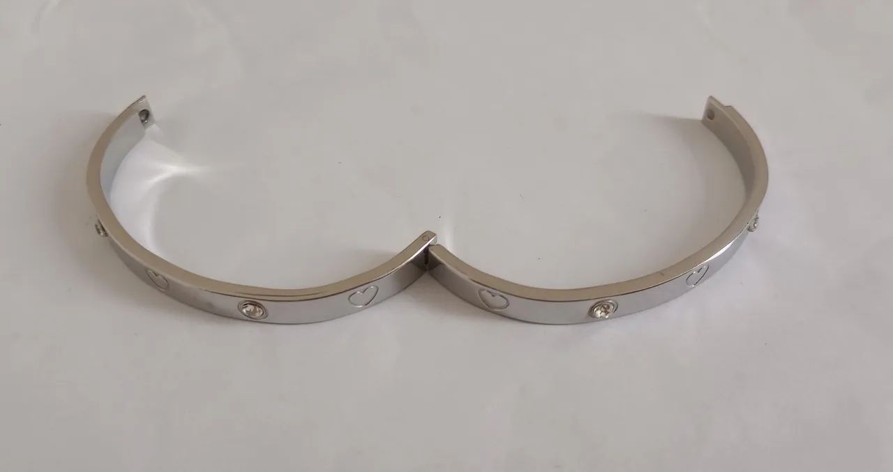Pulseira prateada de aço - Foto 4