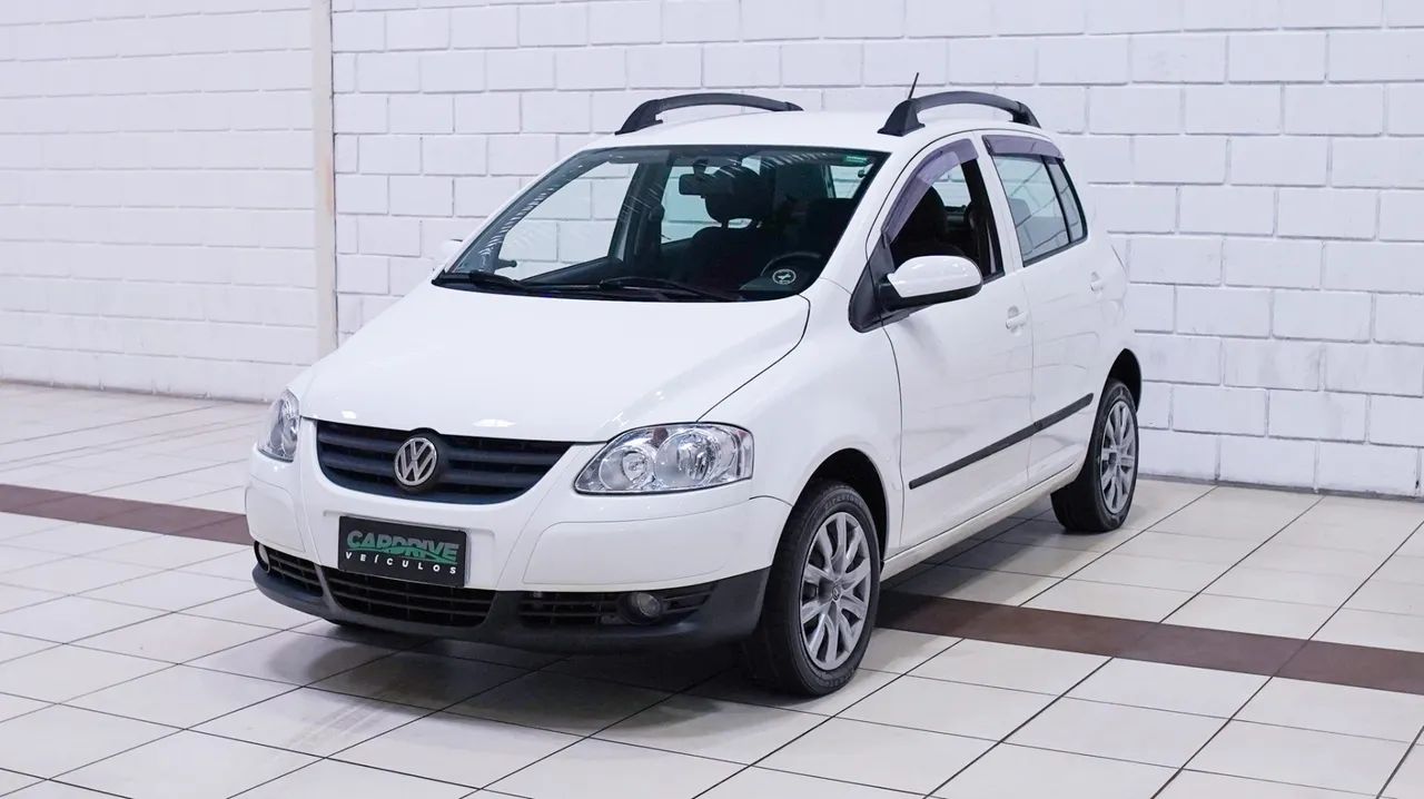 Volkswagen Fox 1.0 MI Total Flex 8V 5P 2010 - Foto 3