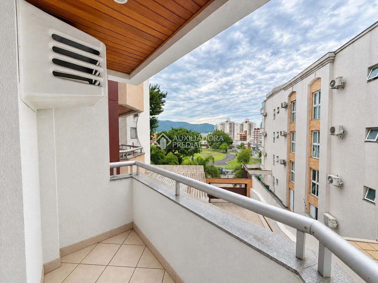 Apartamento com 90 m², 3 dormitórios e suíte na Trindade, próximo à UFSC - Foto 5