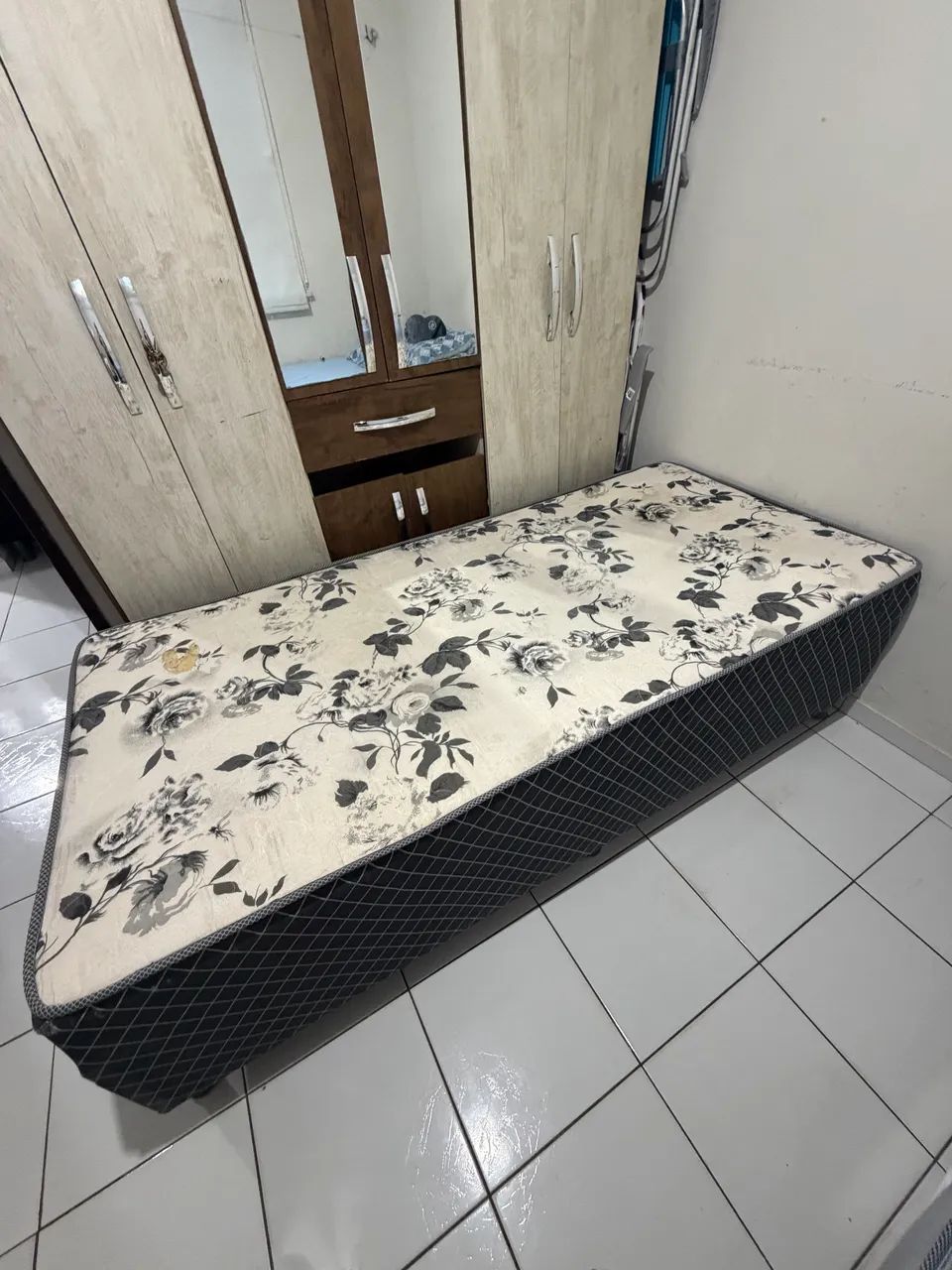 CAMA BOX DE SOLTEIRO - MOLAS ENSACADAS - Foto 3