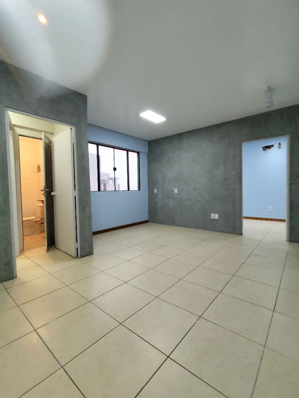 SALA COMERCIAL NO UMARIZAL | 34M² | 2 AMBIENTES | ED. VILLAGE EMPRESARIAL | ANDAR ALTO