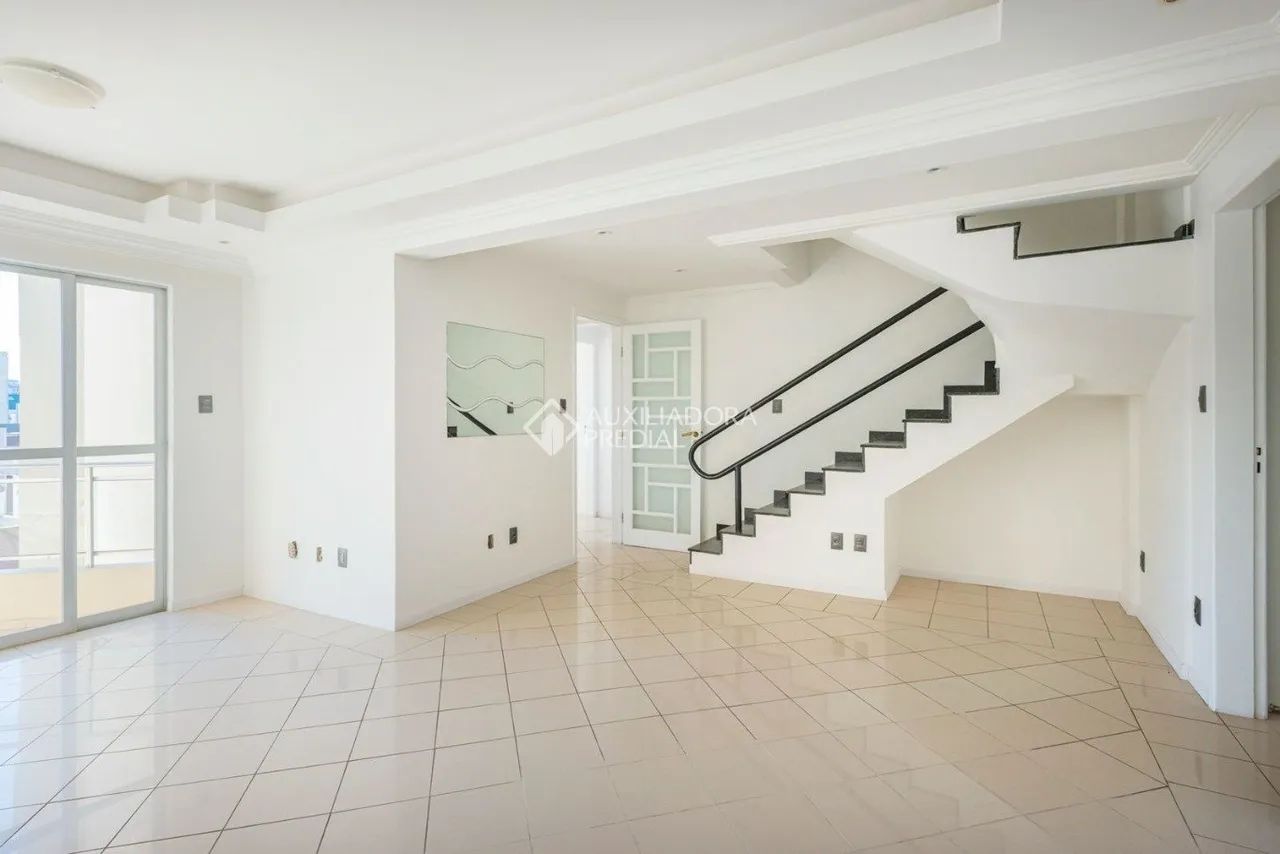 Cobertura Duplex com Possibilidade de 6 Quartos e 2 Suítes | Morar e Rentabilizar no Mesmo - Foto 2