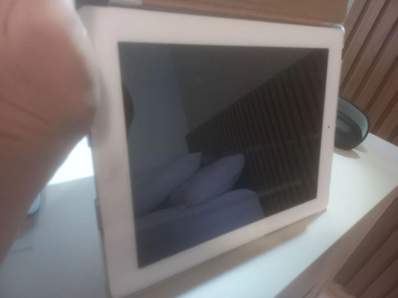 I PAD APPLE terceira geração com capa e carregador  - Foto 3