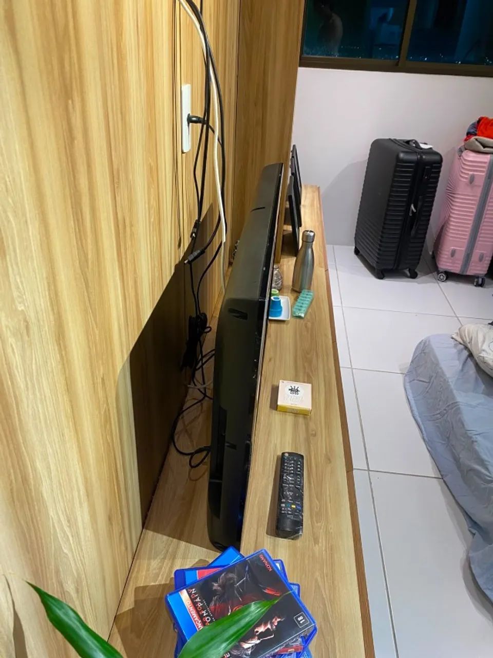 TV LG 32" LED (Modelo 32LM400)