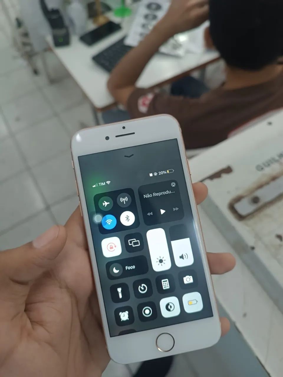 iPhone 8 funcionando tudo, pra vender logo!