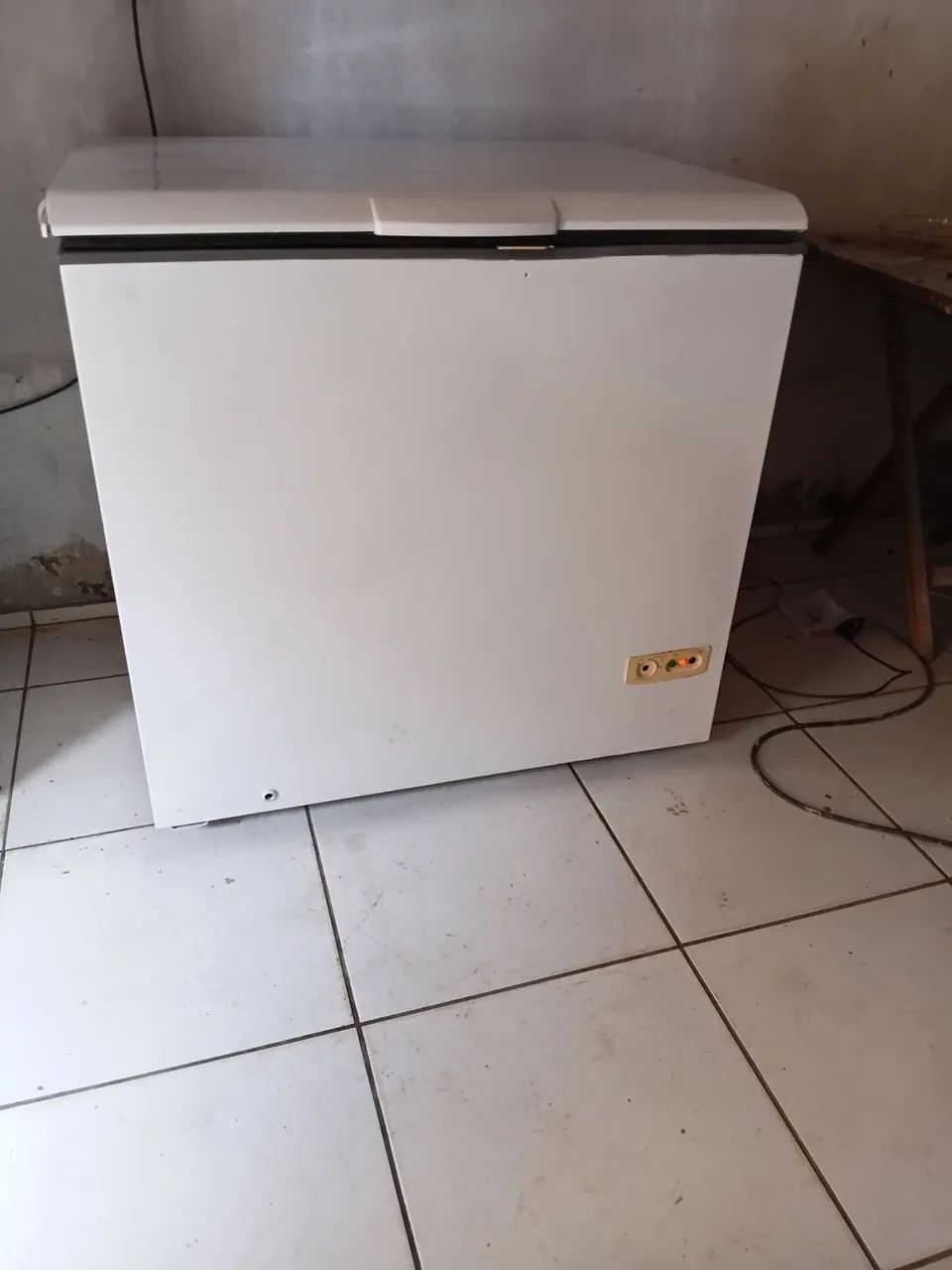 Vende-se freezer consul 