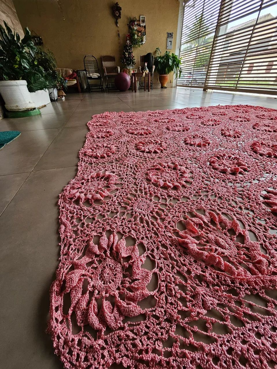 Colcha de crochê linha de seda (acompanha forro) NOVO - Foto 4
