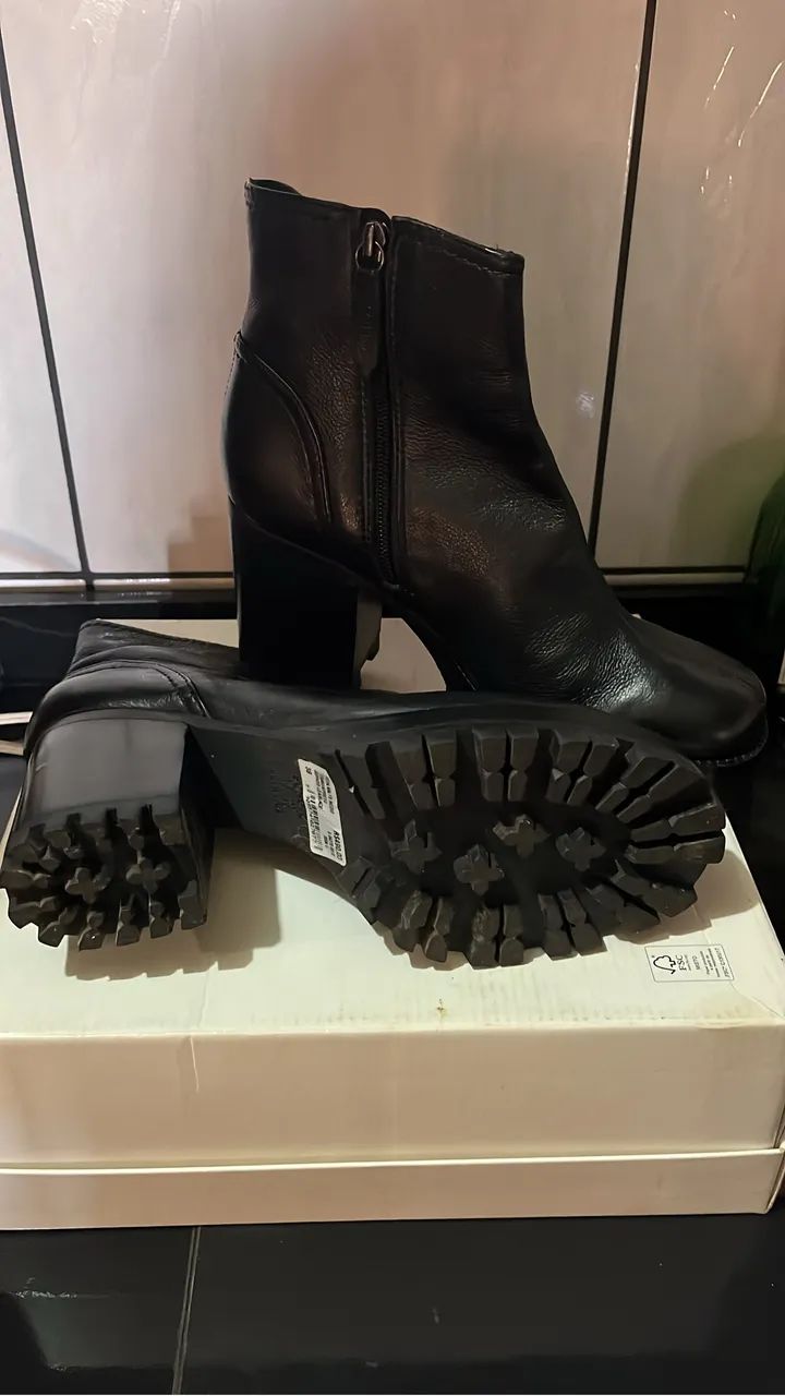 Bota tratorada Schutz Original nova  - Foto 2