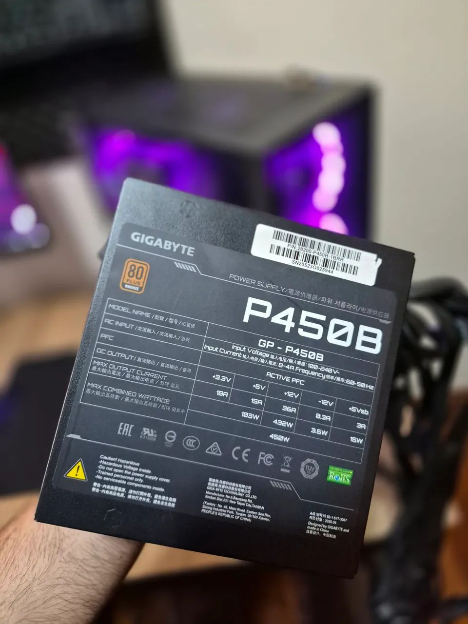 Fonte GIGABYTE P450B 450W - 80 Plus Bronze + PFC Ativo - Foto 3