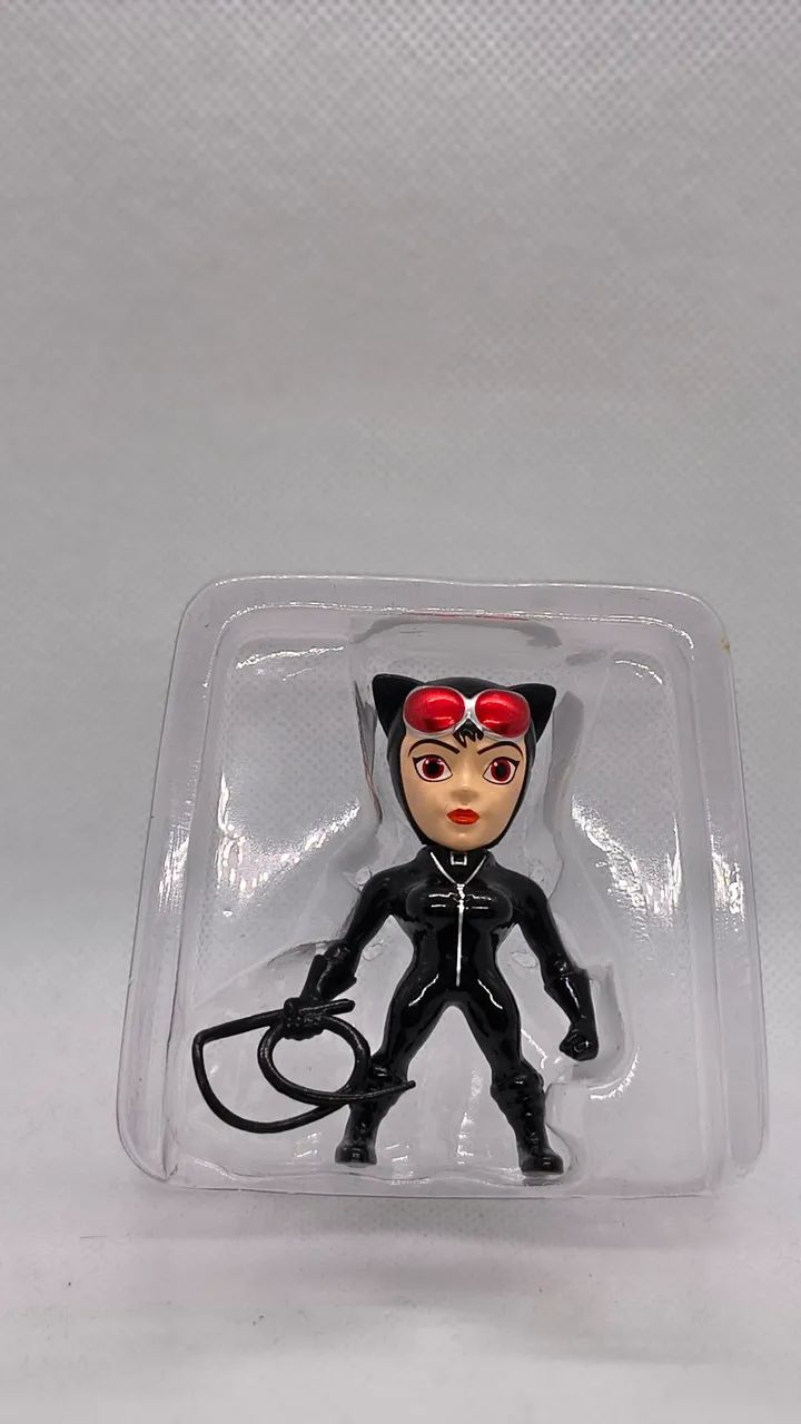 Colecionavel de Metal - Mulher-gato