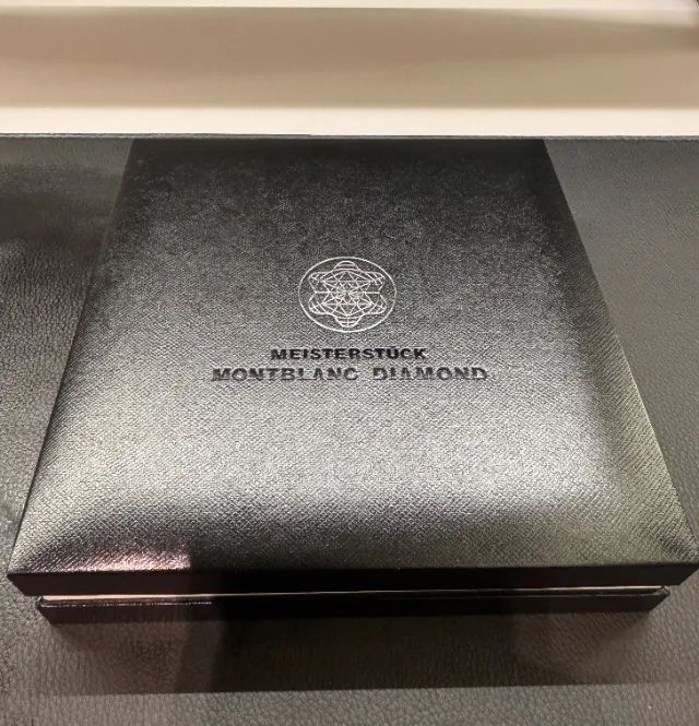 Caneta Mont Blanc com diamante  - Foto 6