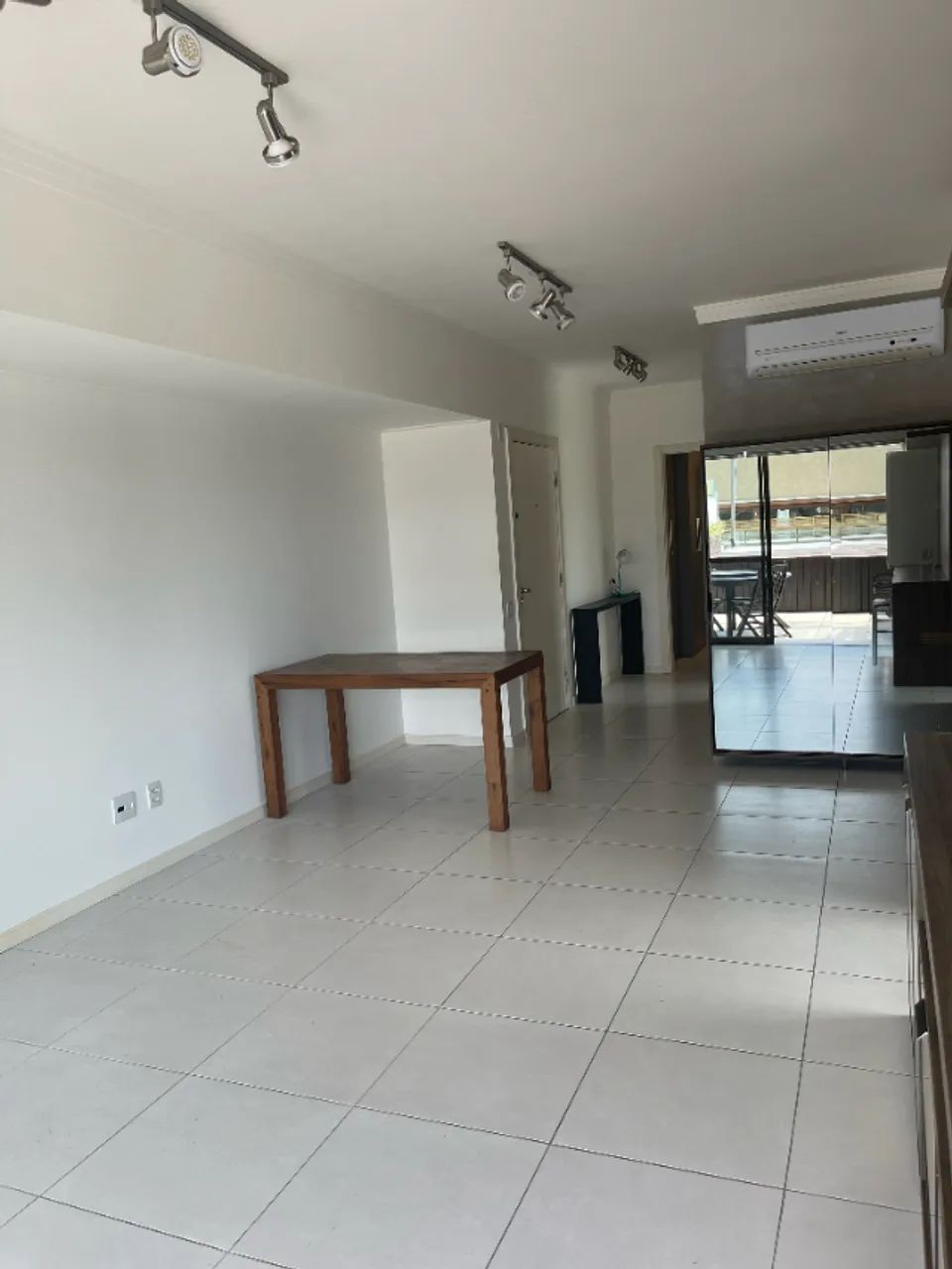 Novo Campeche | Excelente Cobertura com Jacuzzi , duas suítes, 500m da praia, alto padrão - Foto 7