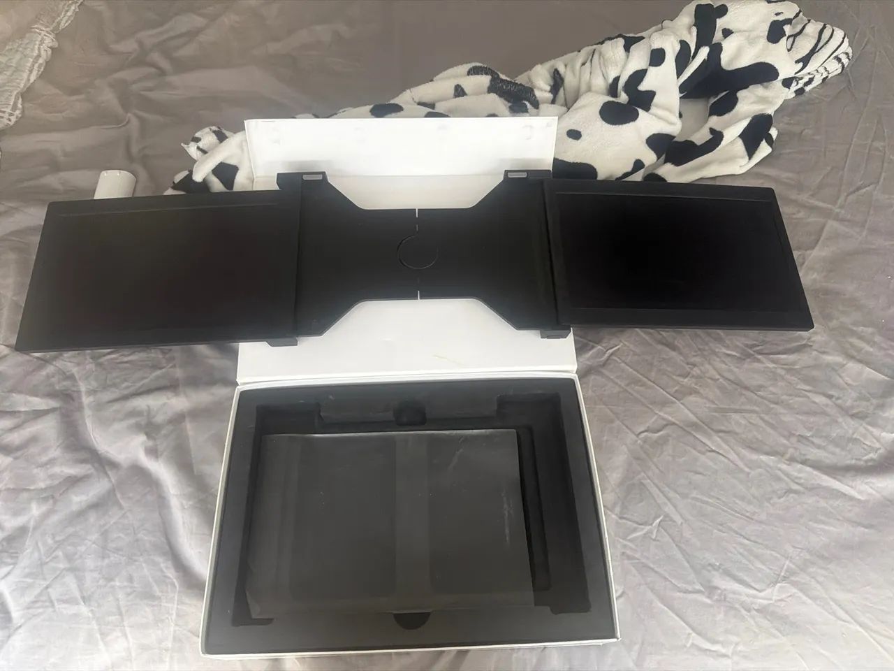 Vendo extensor de telas UPERFECT para notebook, com duas telas de 13,3 polegadas. - Foto 3