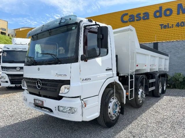 MB Atego 2425 8x2 Caçamba 