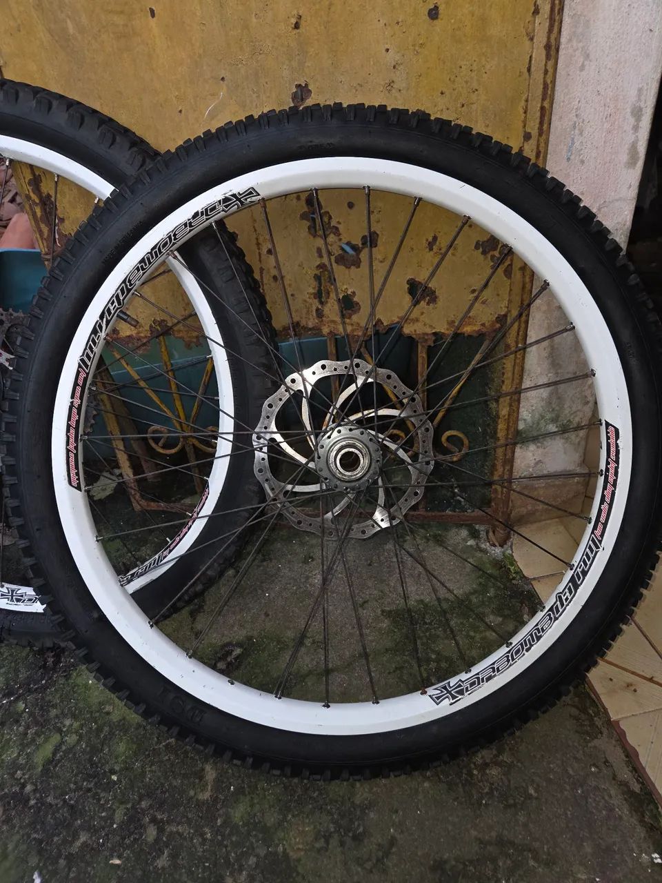 Par de aros dabomb aro 26 - Foto 4
