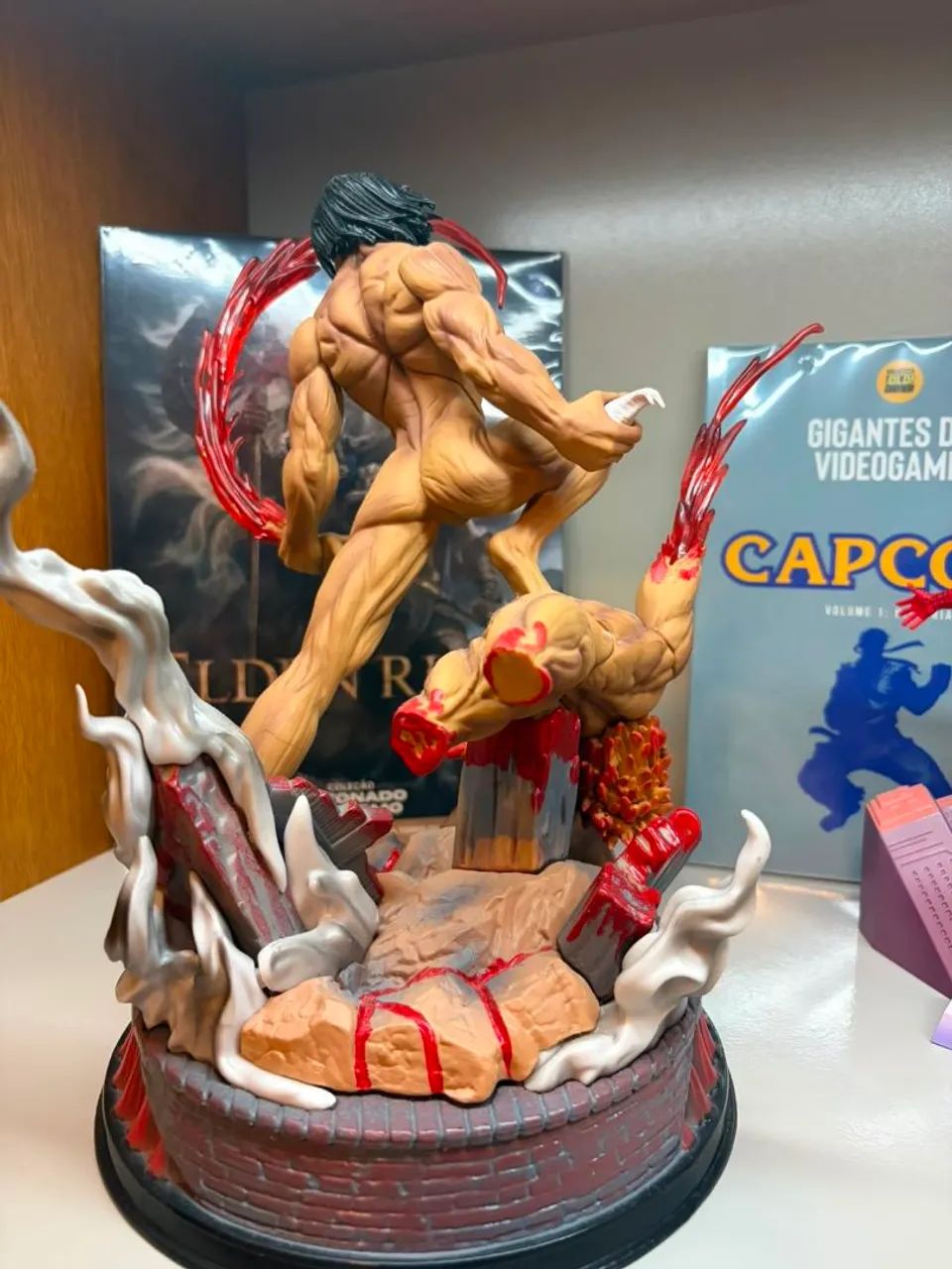 Estátua attack on Titan  - Foto 2