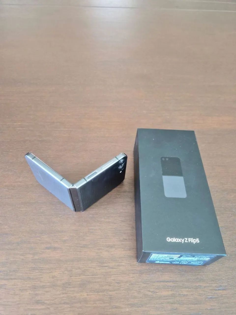 Galaxy Z Flip5 512GB - Foto 5