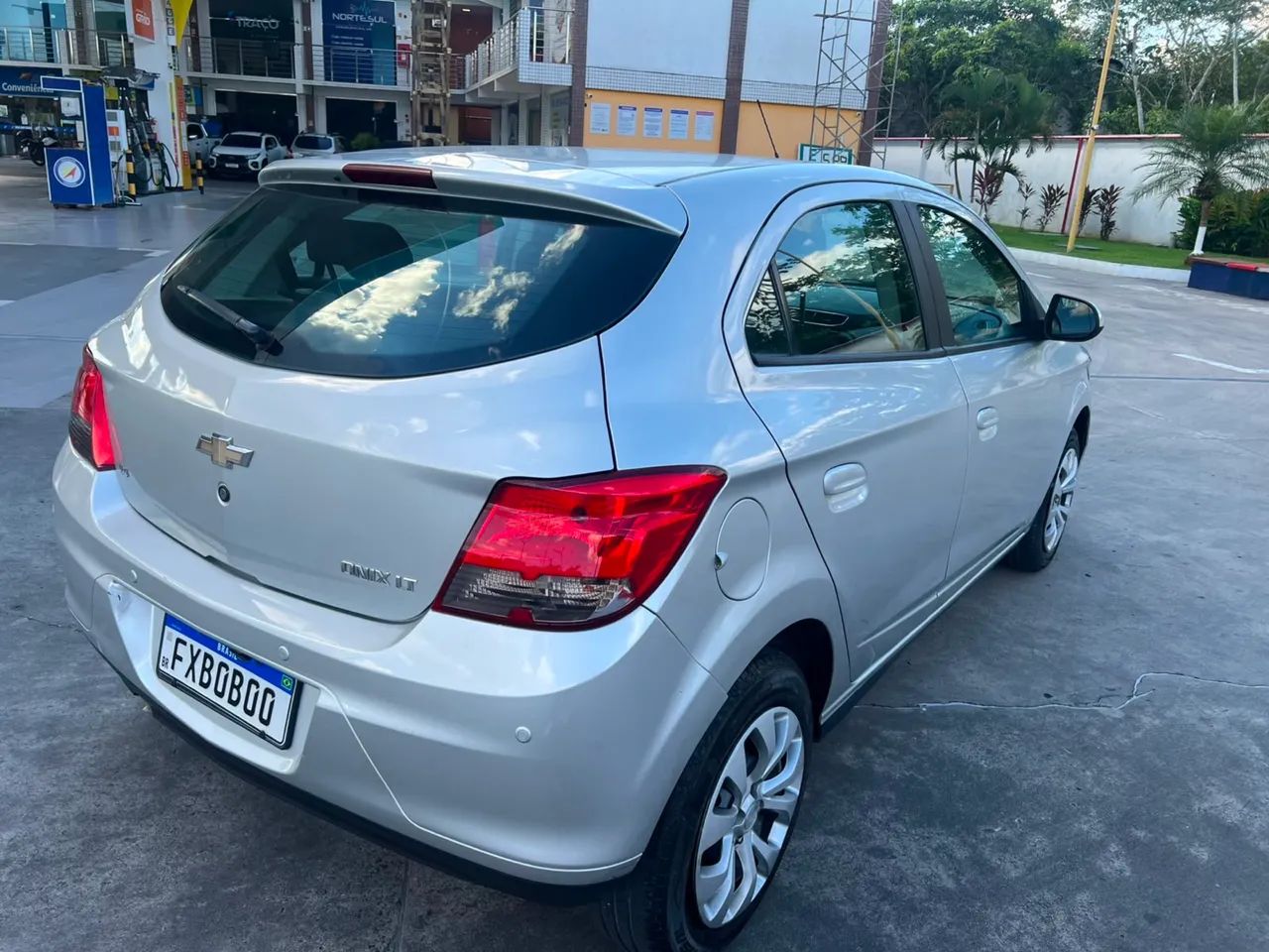 Chevrolet Onix ONIX HATCH LT 1.4 8V FlexPower 5p Mec. 2015