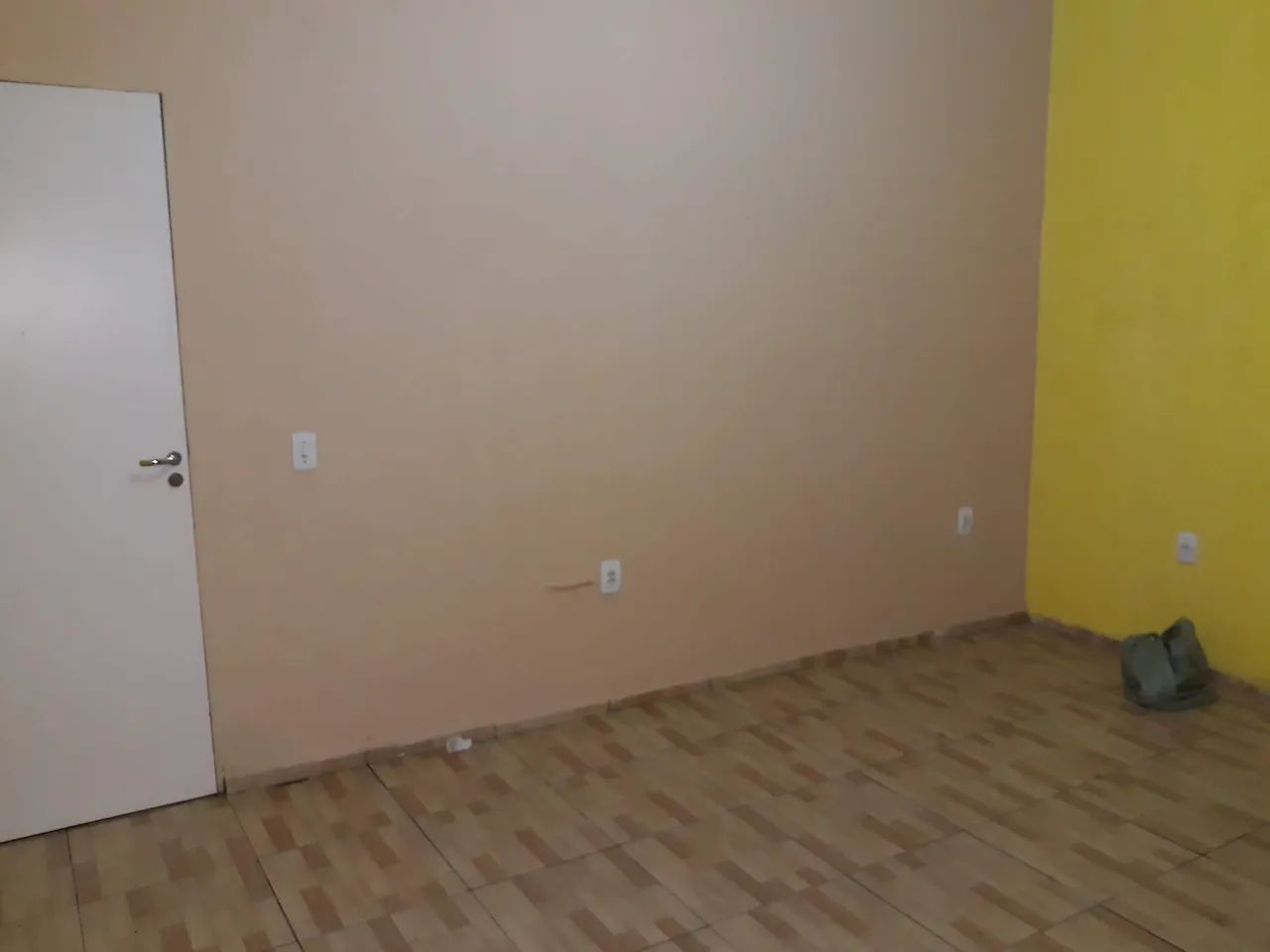 Vendo casa  (Aceito troca em veículo)