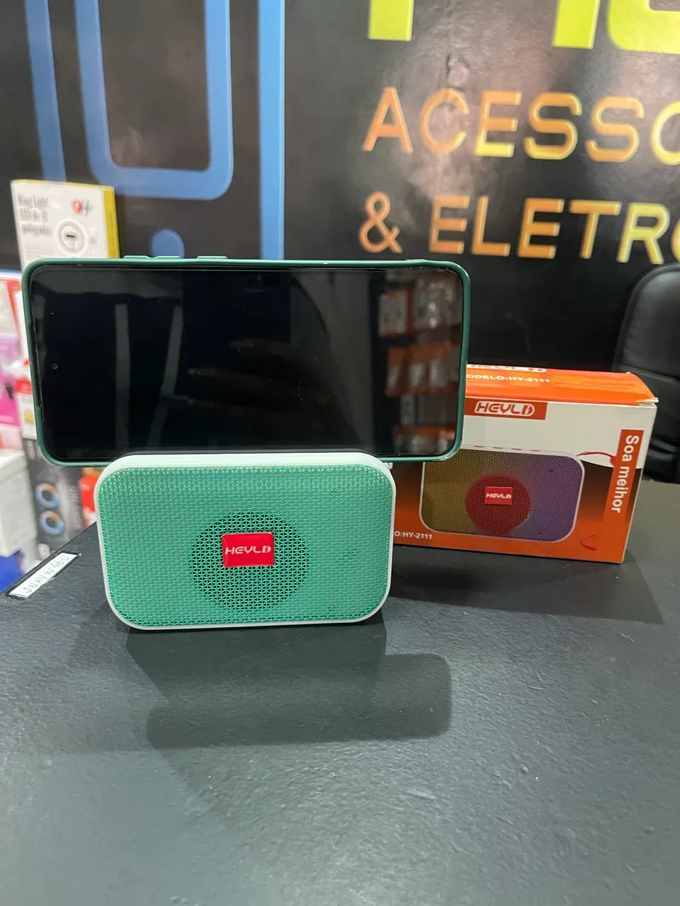 caixa de som portátil Bluetooth da marca Heyld, modelo HY-2111.   - Foto 3