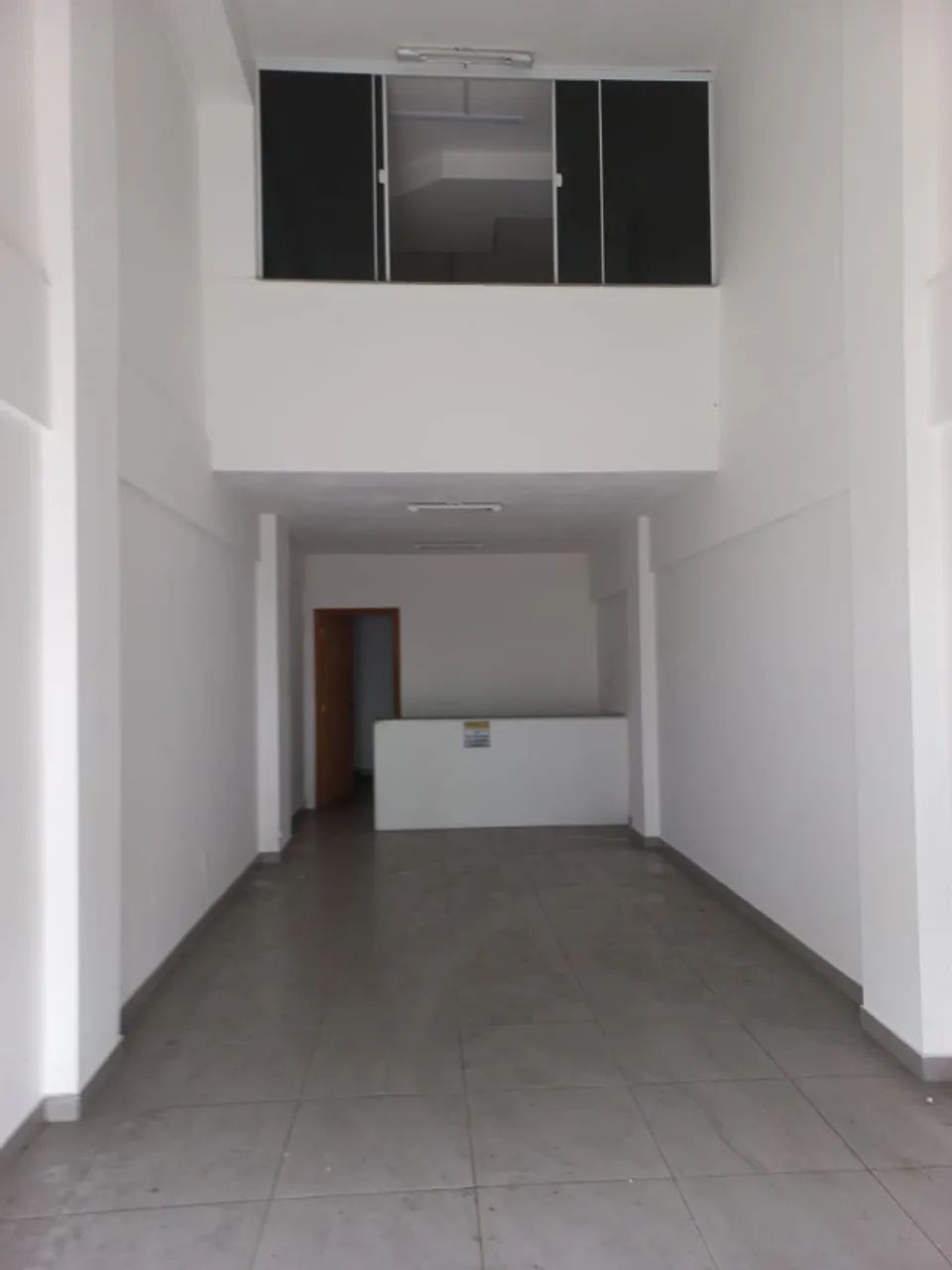 Loja com Sobreloja  no Centro com 35 m2  para  Locação . - Foto 2