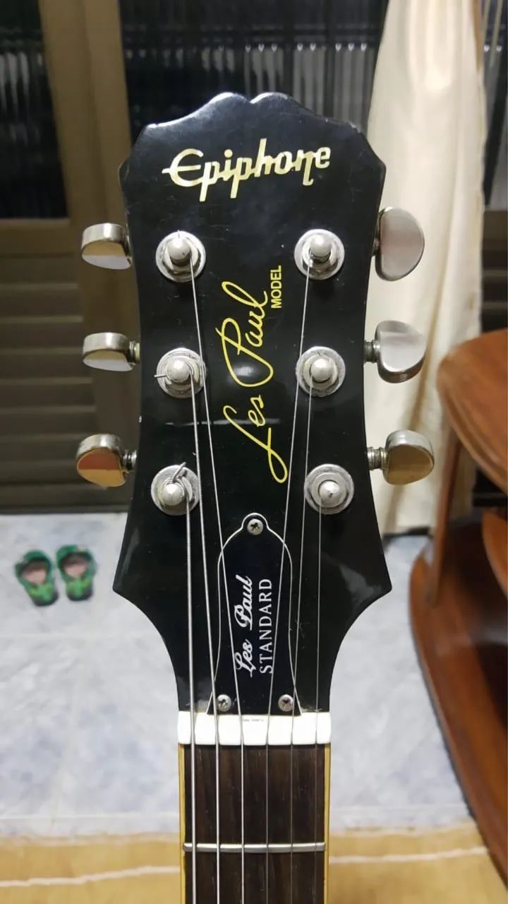 Guitarra Epiphone Les Paul Sunburst 