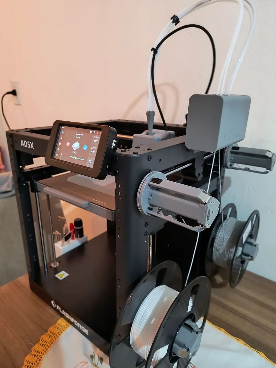 Impressora 3D - Flashforge AD5X (com enclausuramento) - Foto 2