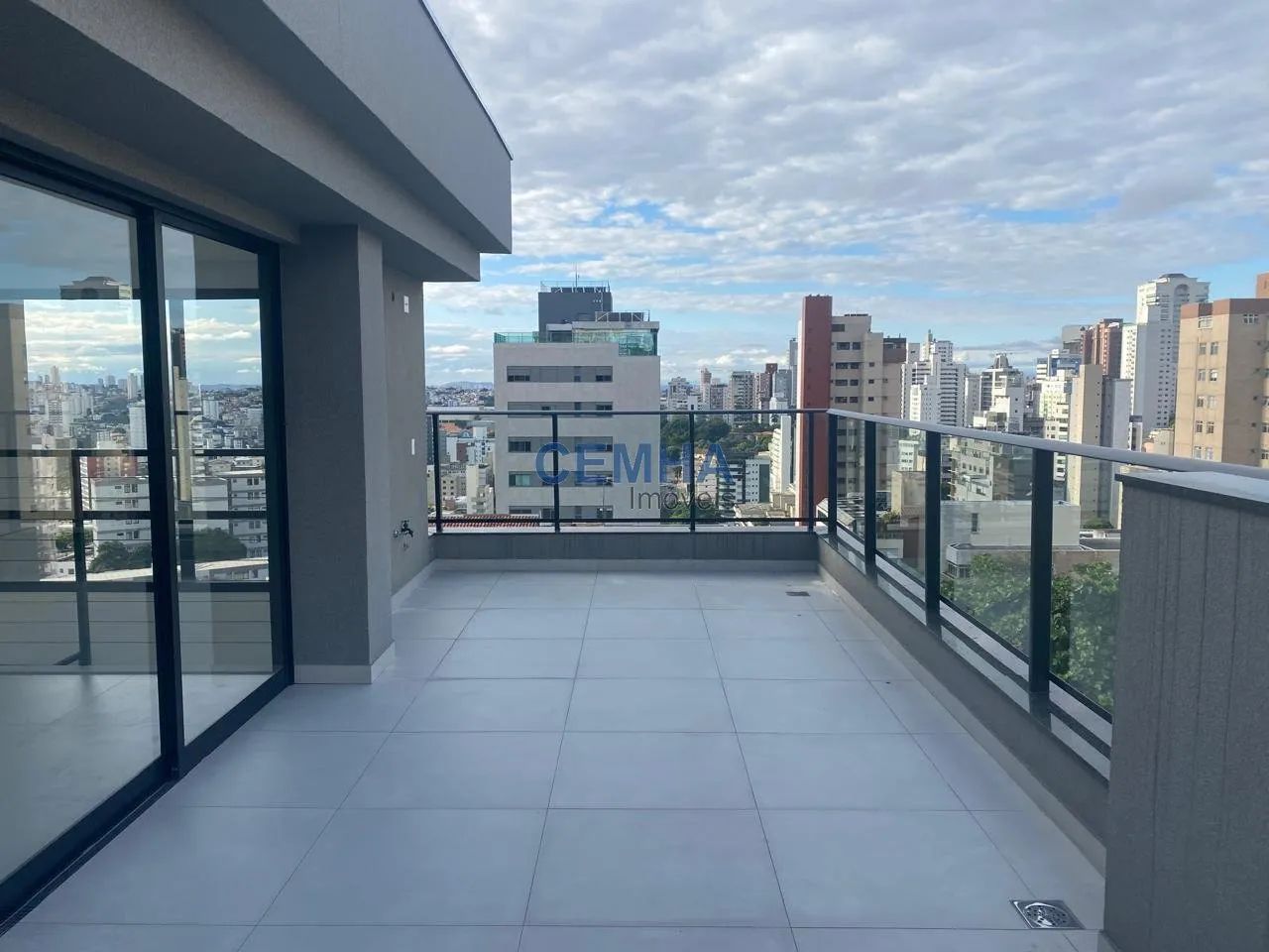 Cobertura para locação - 2 quartos - Gutierrez -BH