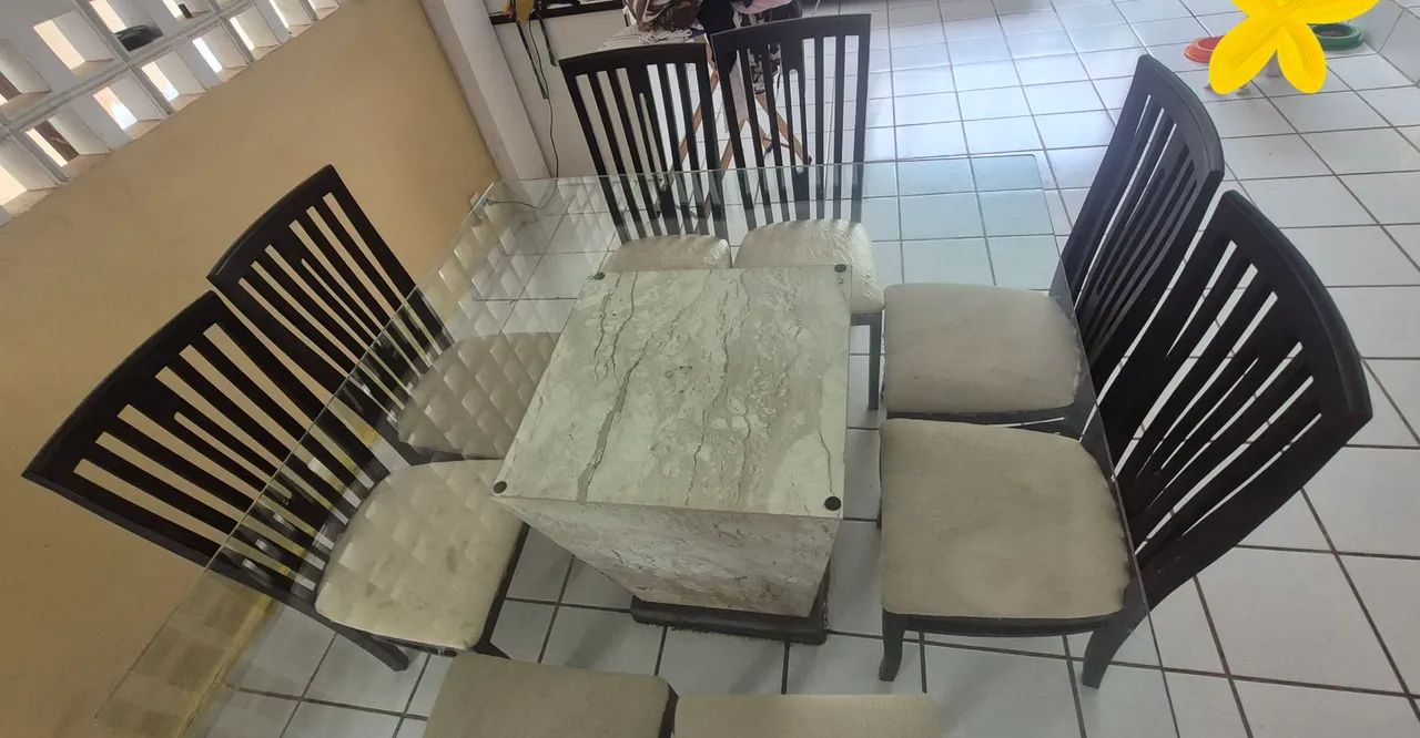 Mesa de Jantar. 