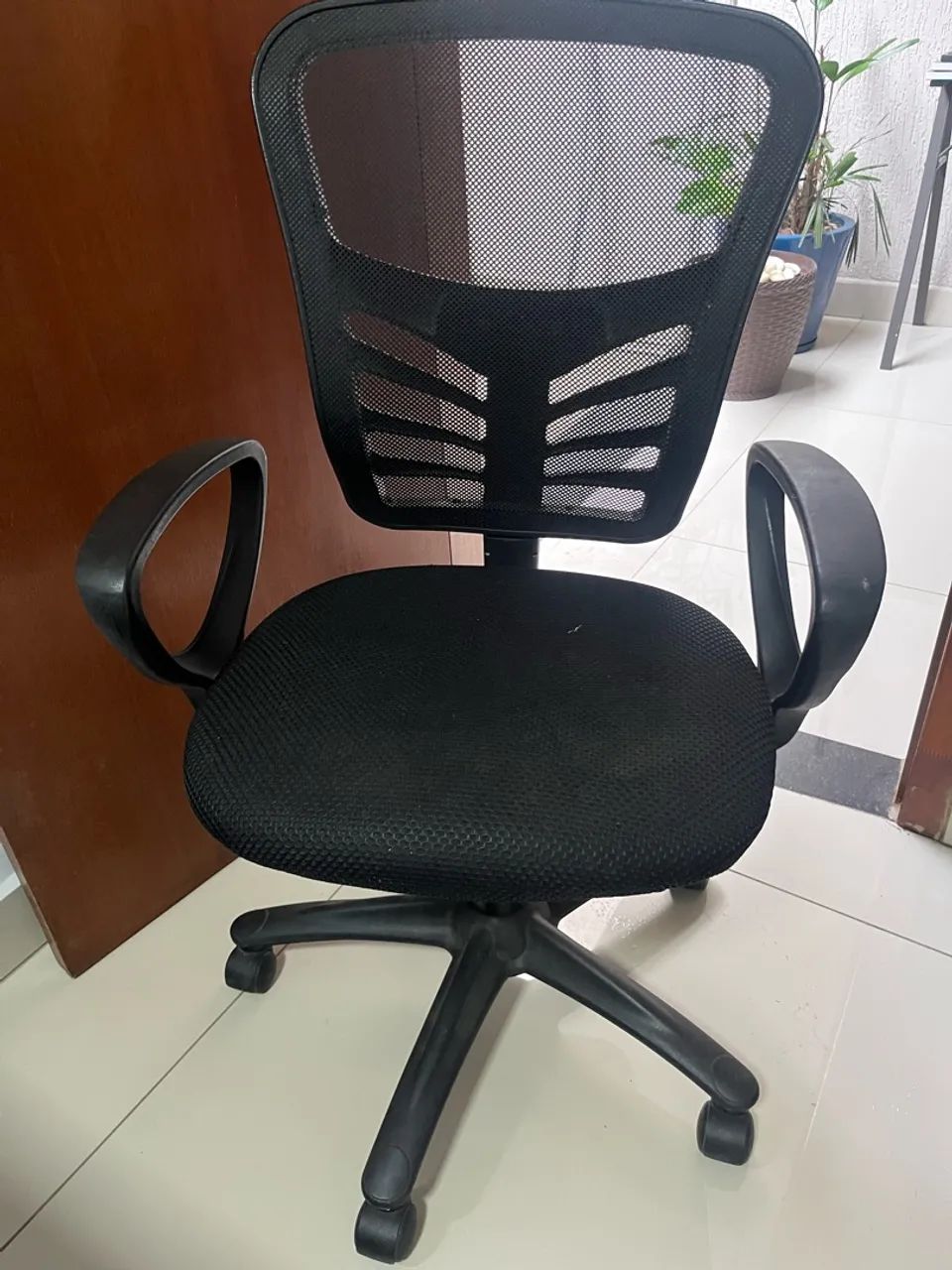 Móveis para escrit ório , mesa , cadeira e armário  - Foto 2