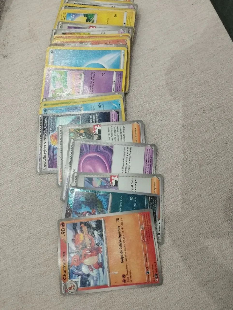 Lote 3 de cartas Pokémon variadas  - Foto 2