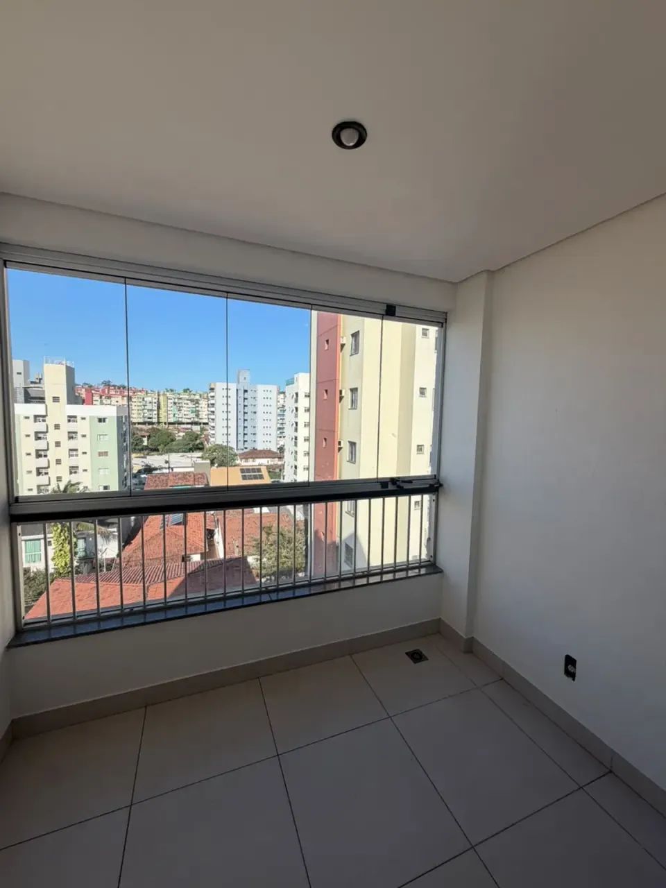 2quartos com suíte, elevador 1qudra do mar - Foto 3