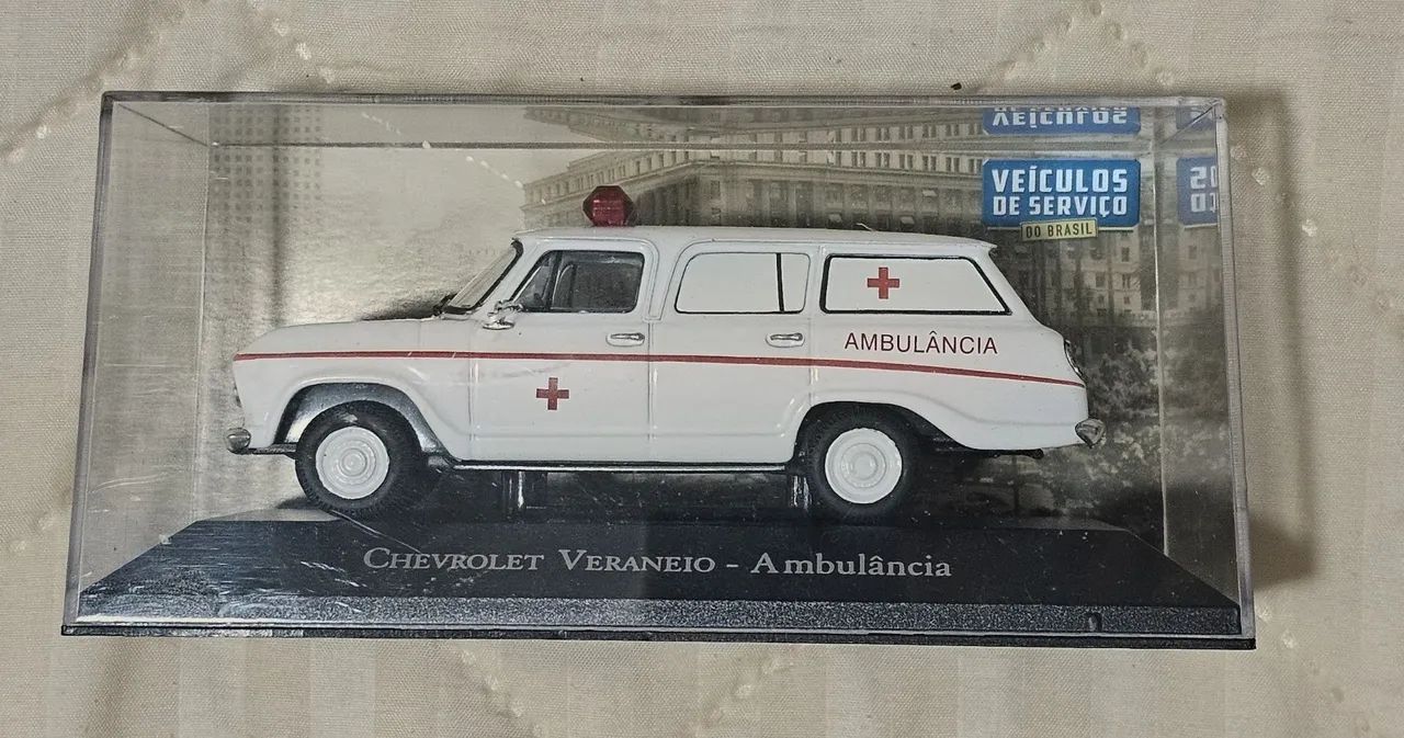 Miniatura Chevrolet Veraneio Ambulância Planeta De Agostini
