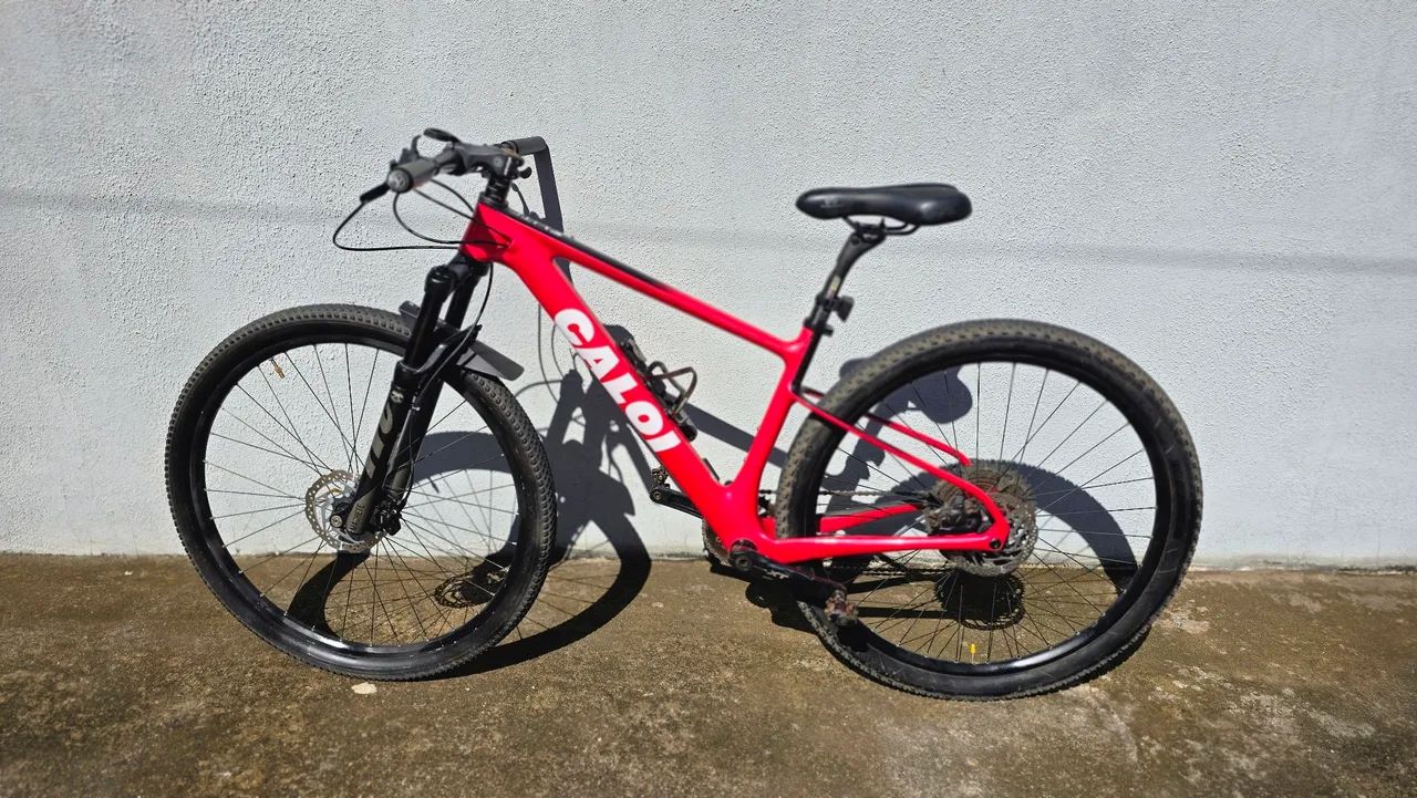 Caloi elite carbon sport 