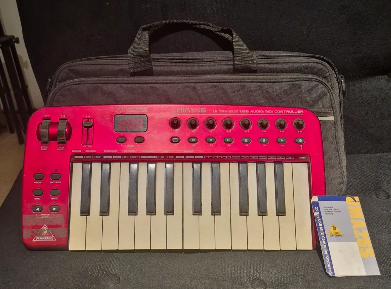 Behringer Uma25s Placa Audio E Controlador MIDI - Foto 4