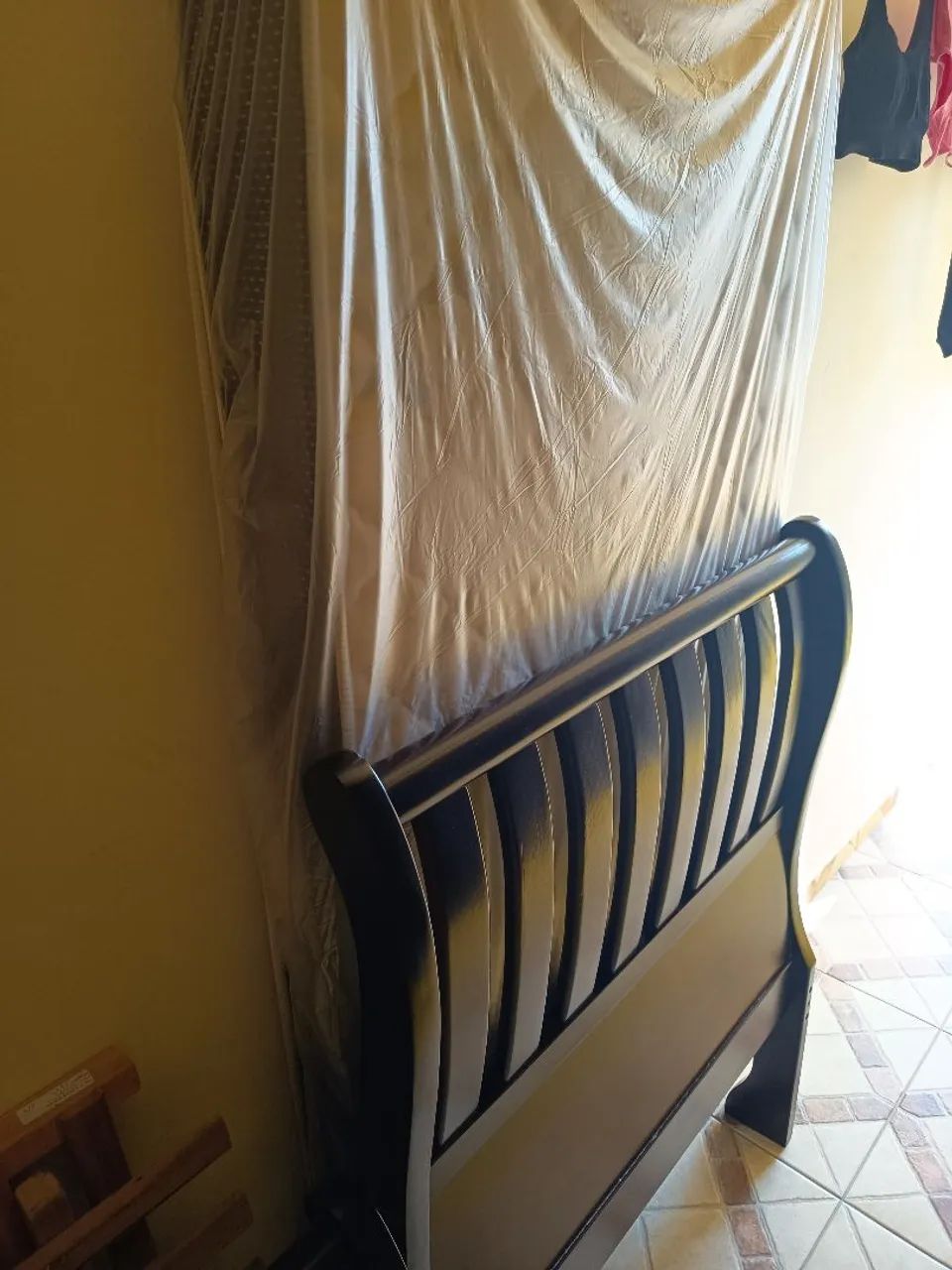 Cama solteiro com auxiliar + dois colchões de solteiro  - Foto 5