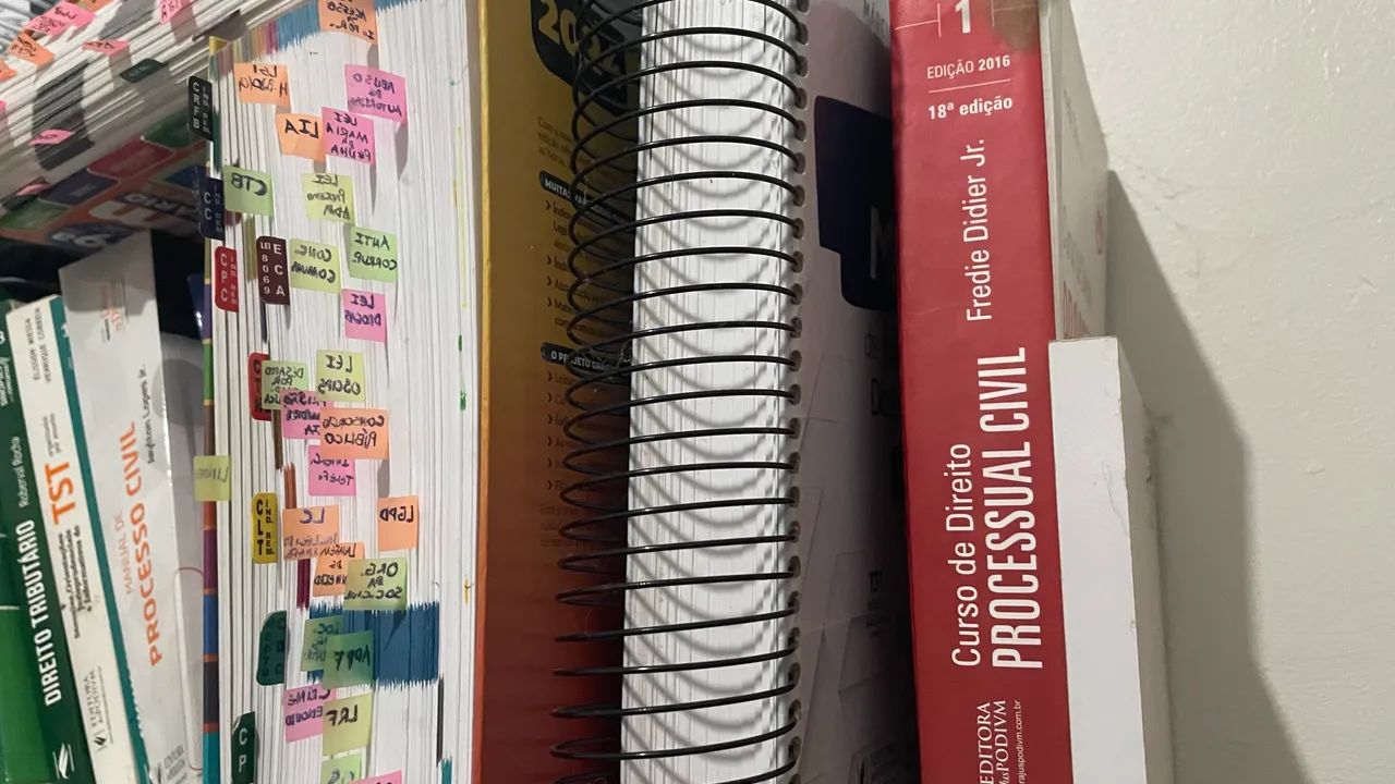 Livros de Direito  - Foto 5