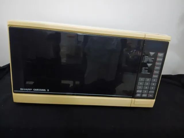 Forno Micro-ondas Sharp com defeito