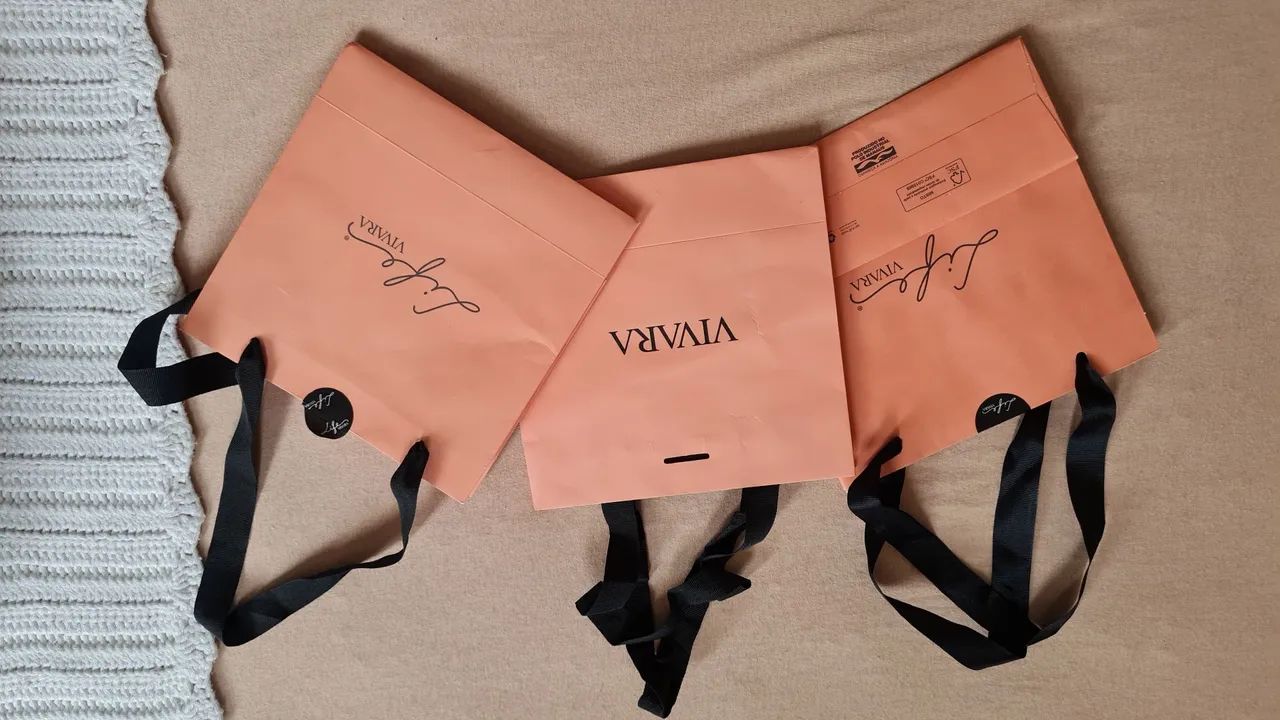 Sacolas Vivara pequena quadrada três 