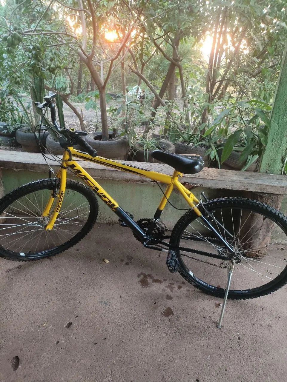 Bicicleta semi nova um mês de uso  - Foto 2