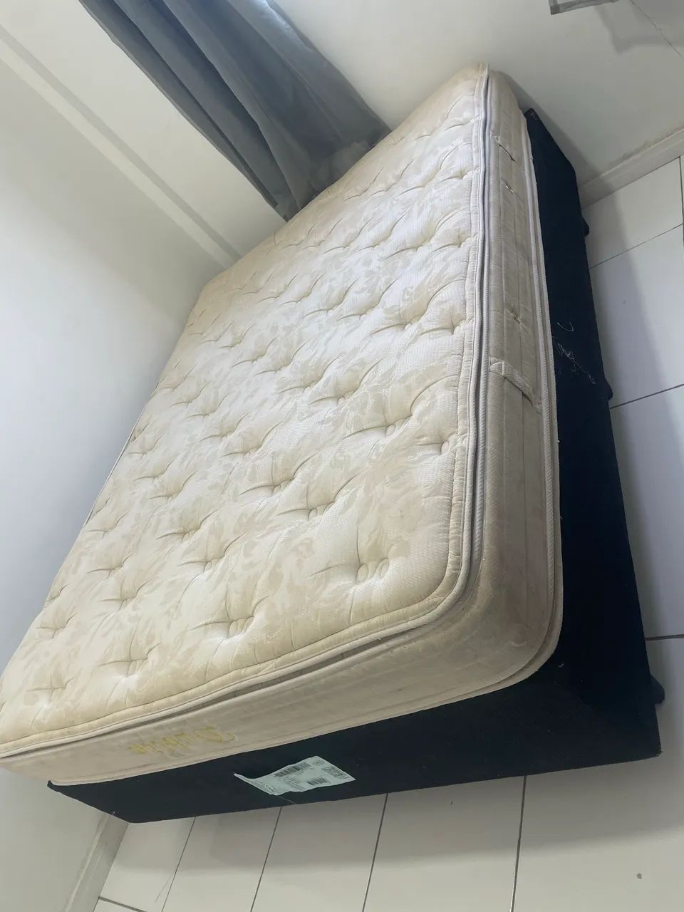 Cama casal com colchão