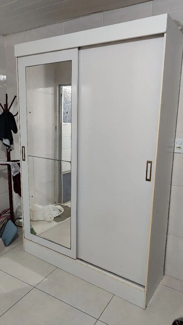 Guarda roupa de solteiro com espelho na porta - Foto 2